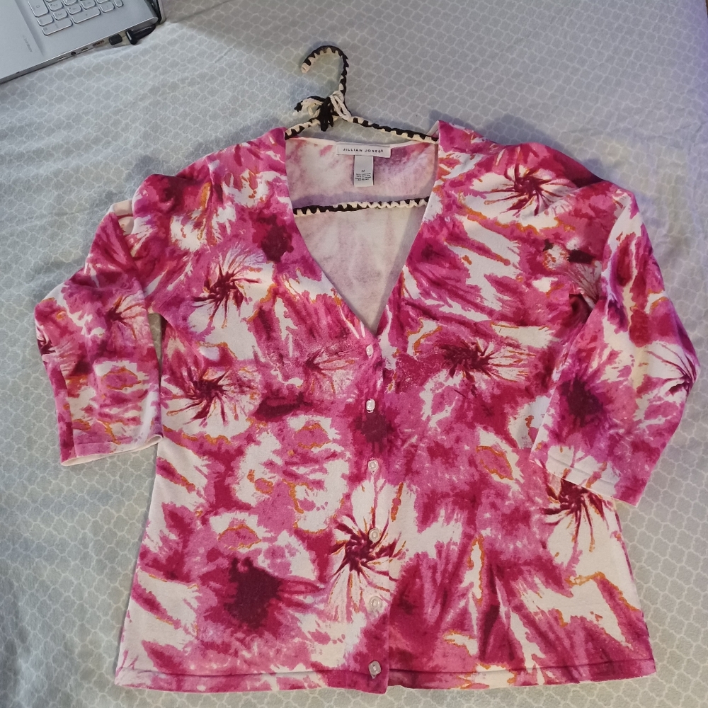Jillian Jones womens medium red white floral cardigan.
